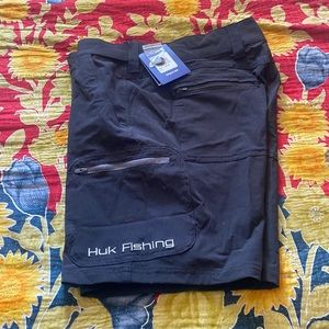 Huk Fishing Shorts 7" short- Size Large- Black- new with tags. Retail $80